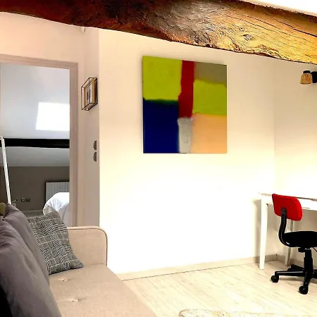Апартаменты Elegant And Cozy 2 Bedrooms With Private Parking